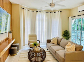 Falcon Sunset 2br- FREE Airport Transport-Security-Gated